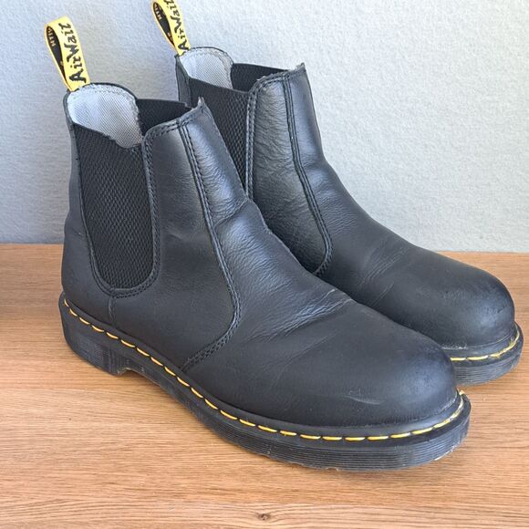 Dr. Martens Women’s 10 42 Black Leather Steel Toe Ankle Boots Chelsea Doc - Picture 1 of 12